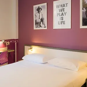 Nologo Otel